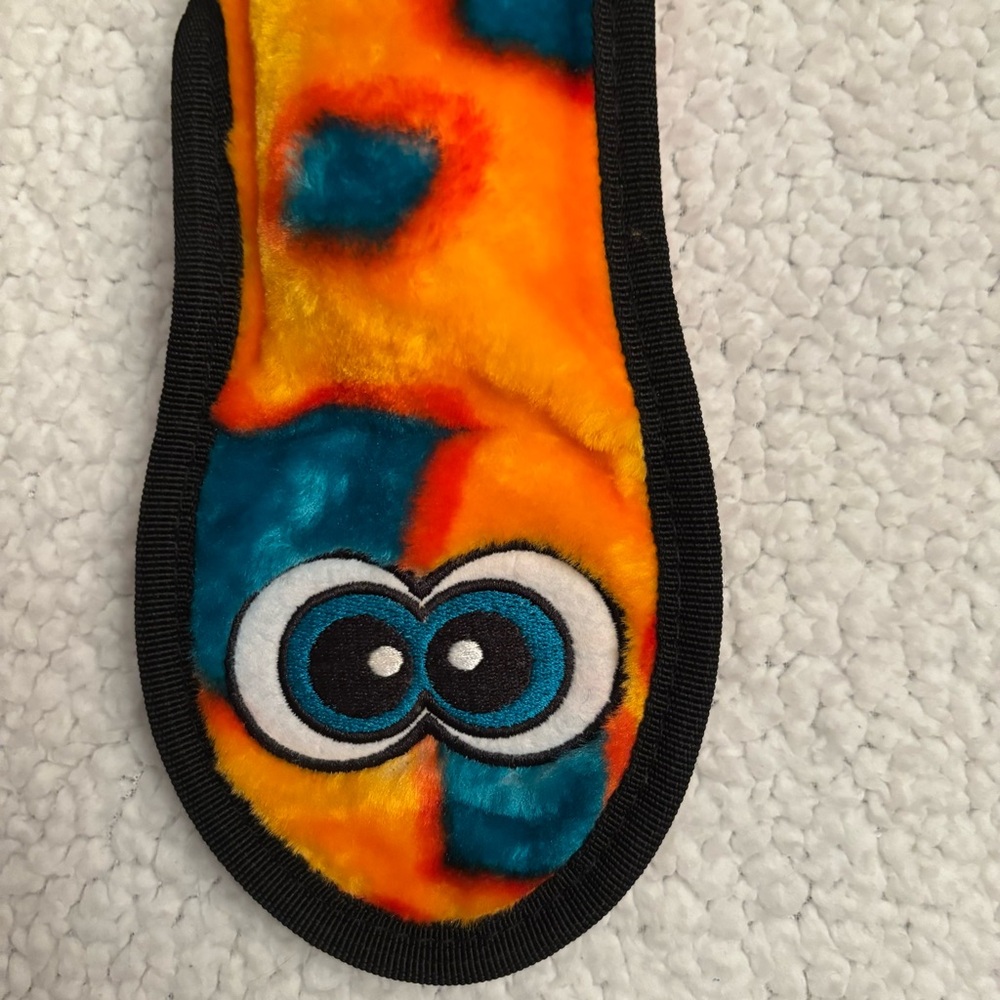 BRAND NEW DOG TOYS. Three Assorted Squeaky Toys. All Different. - Picture 7 of 12